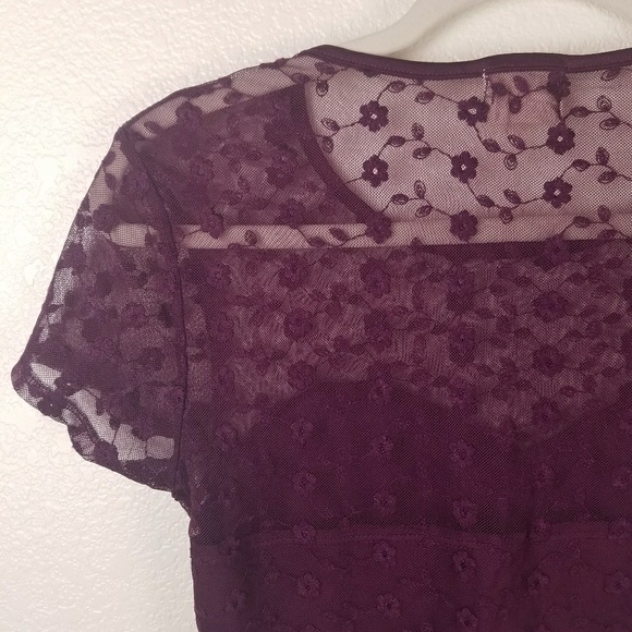 Pins & Needles Maroon Lace Crop Top Size Large - Picture 7 of 8